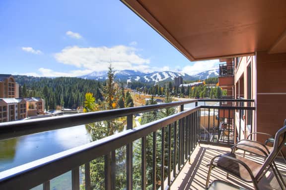 Bright Haus Lakeview - Image 4
