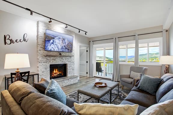 Bright Haus Retreat - Image 1